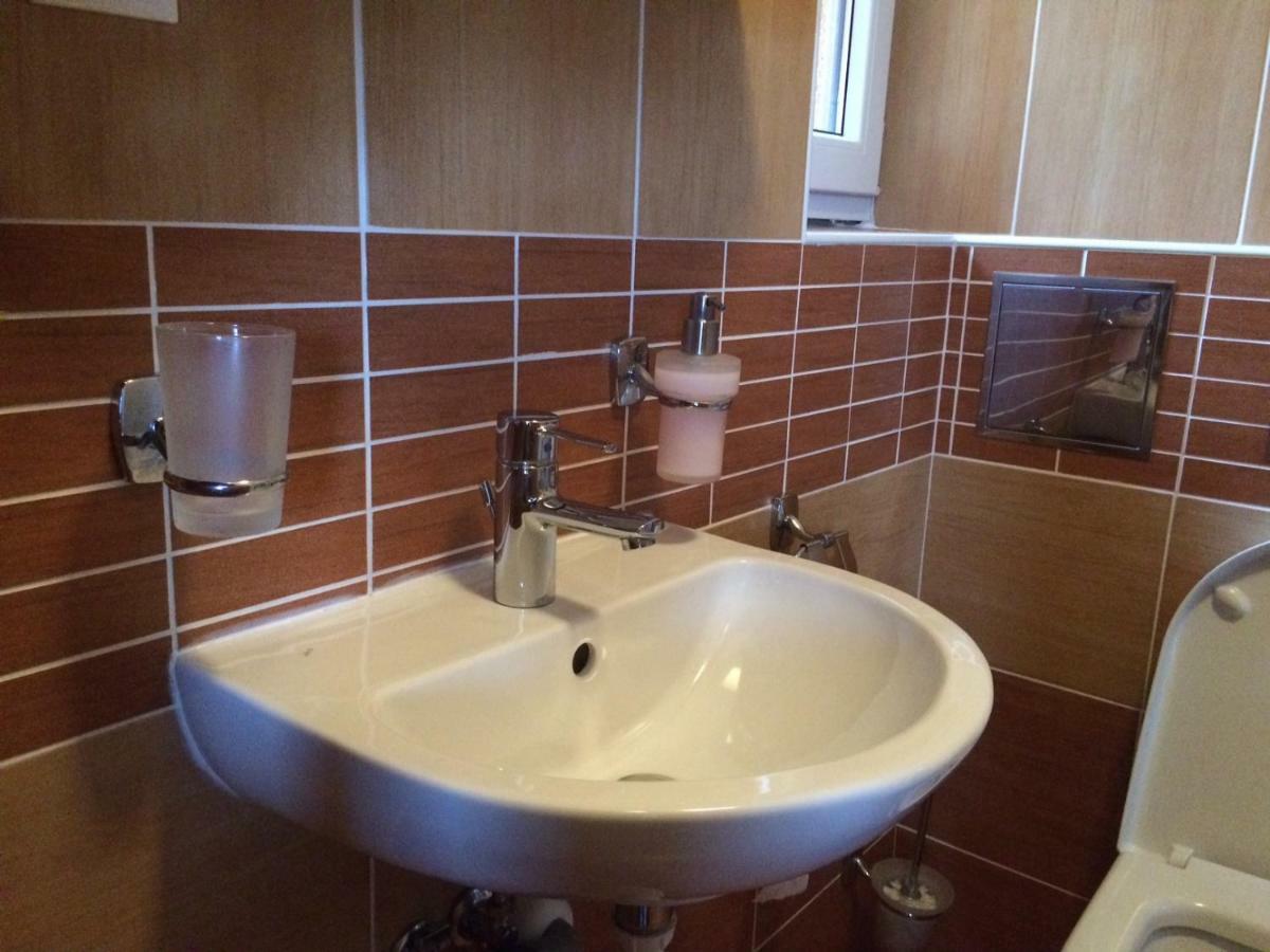 Beska Apartment Bešeňová Екстериор снимка