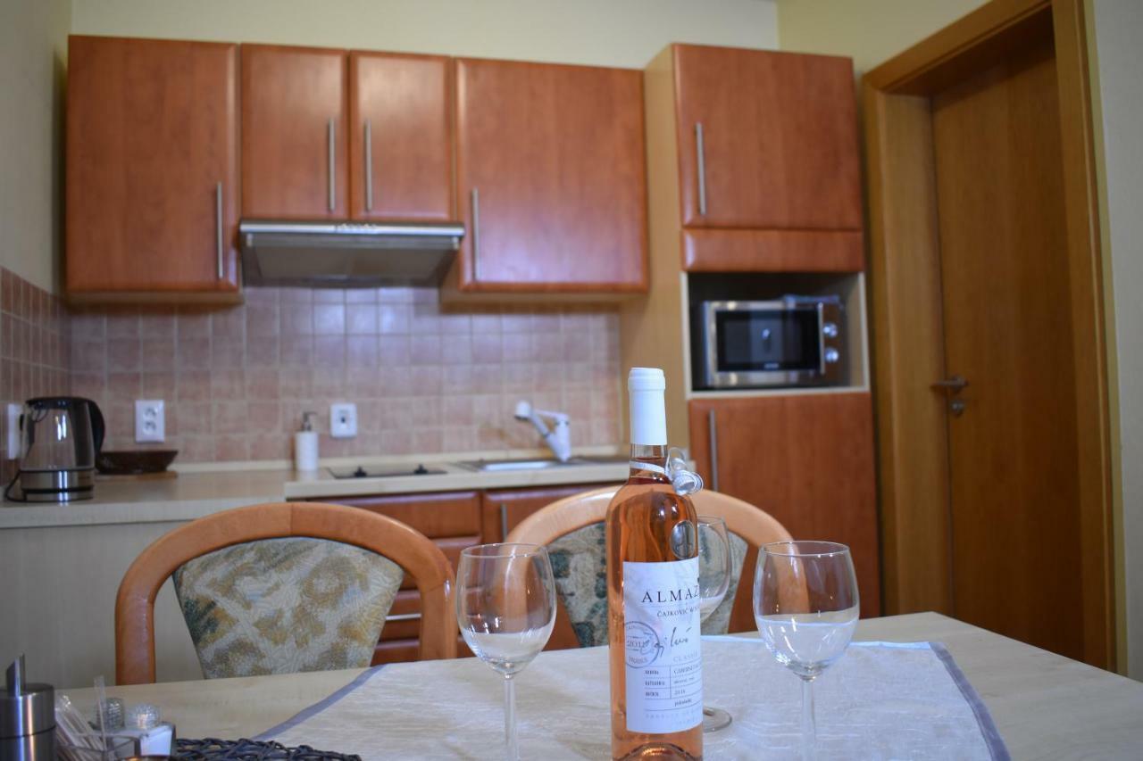 Beska Apartment Bešeňová Екстериор снимка